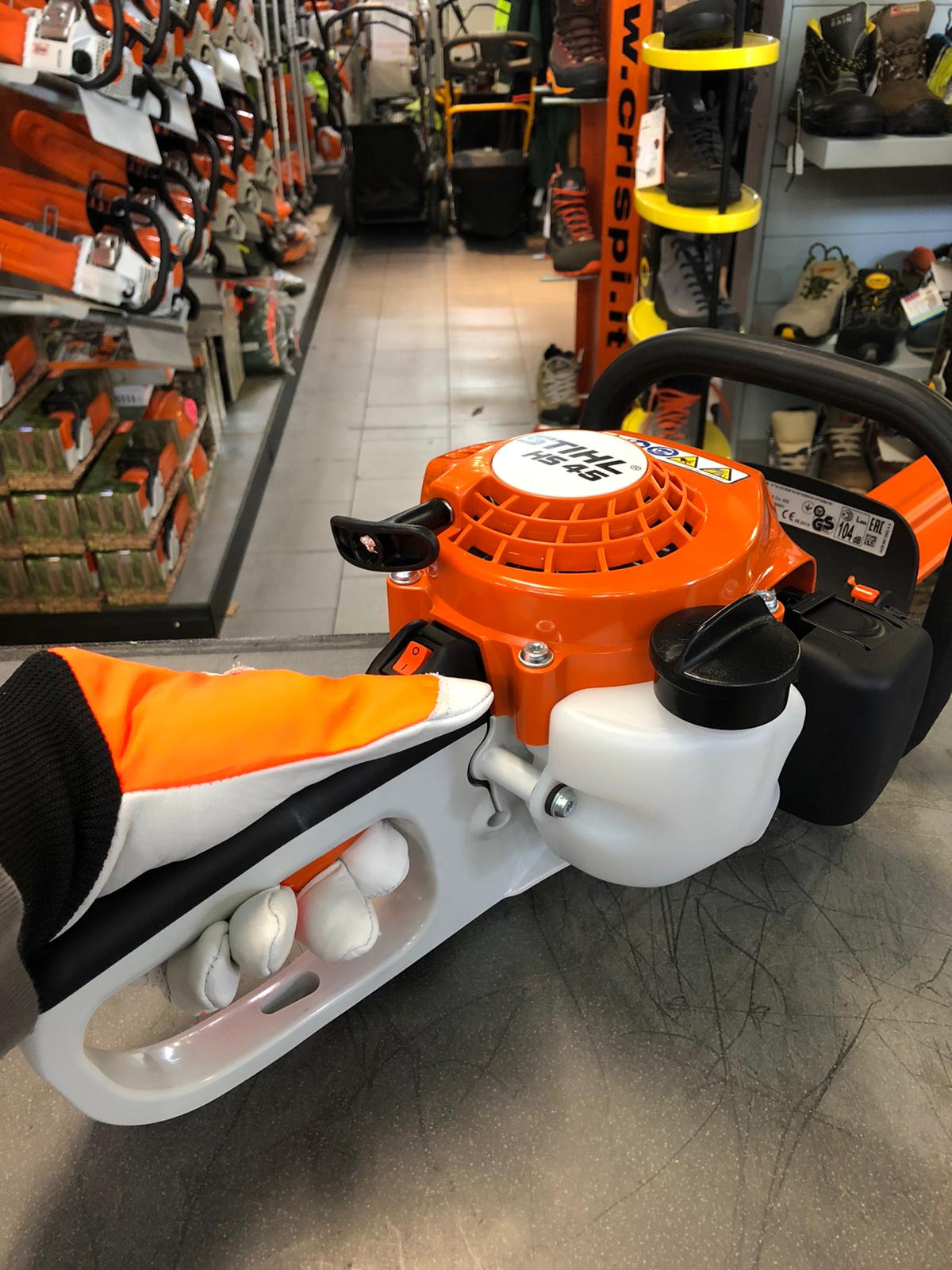 Tosasiepi-Stihl-HS45-12-alliastore