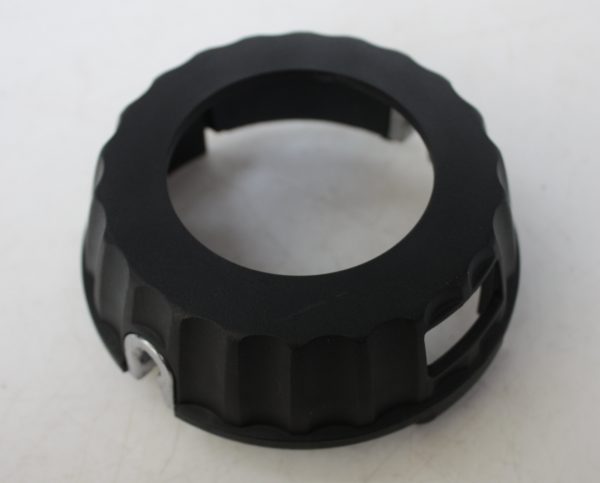 PLASTICA COMPLETA DI PASSAFILO PER TESTINA MCCULLOCH-0