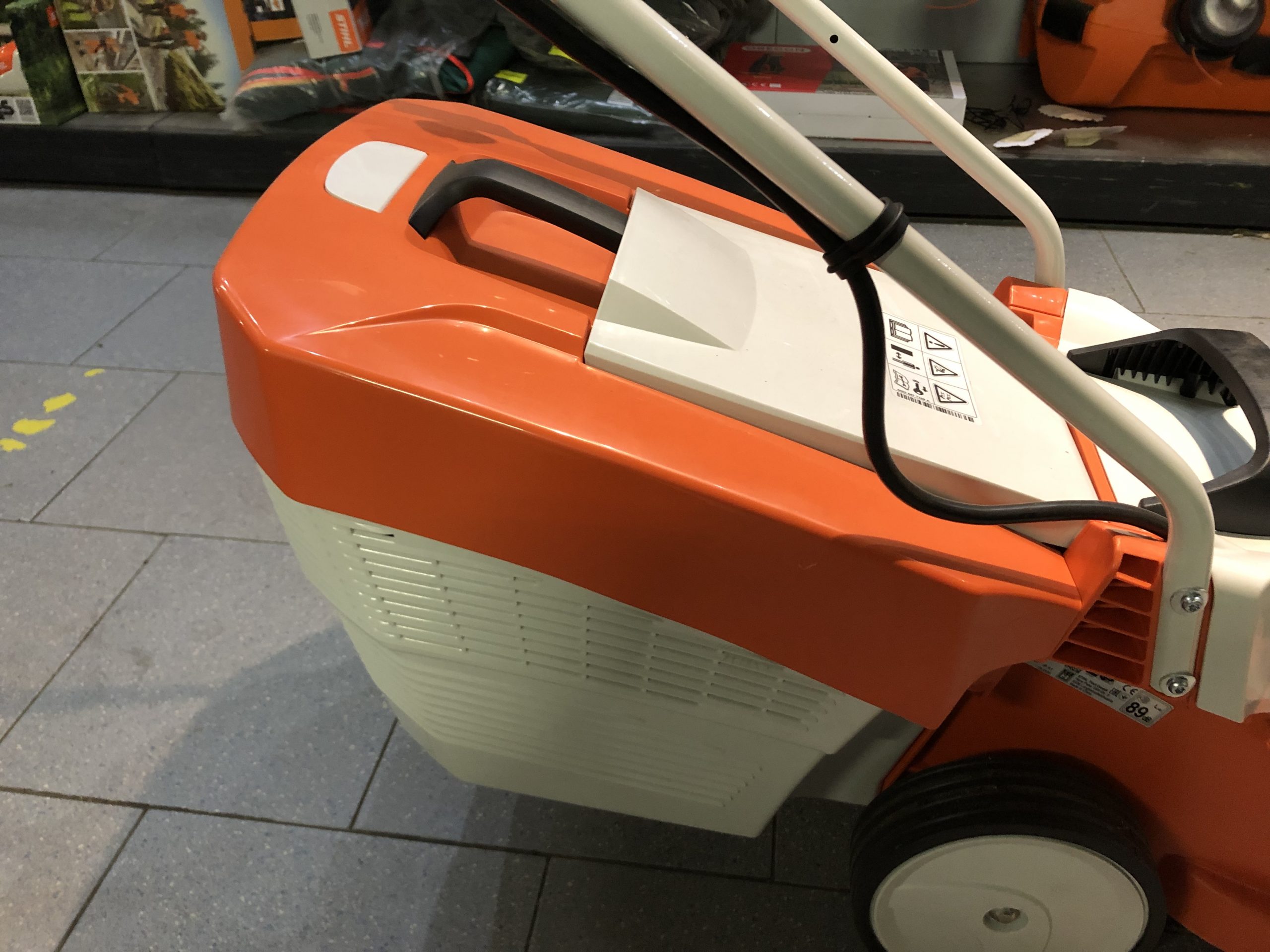 Tagliaerba a batteria Stihl RMA 235 - alliastore