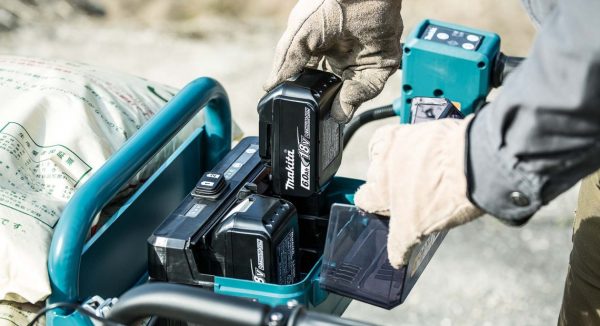 CARRIOLA A BATTERIA MAKITA DCU180Z CON VASCA + 2 BATTERIE E CARICABATTERIE COMPRESI-9461