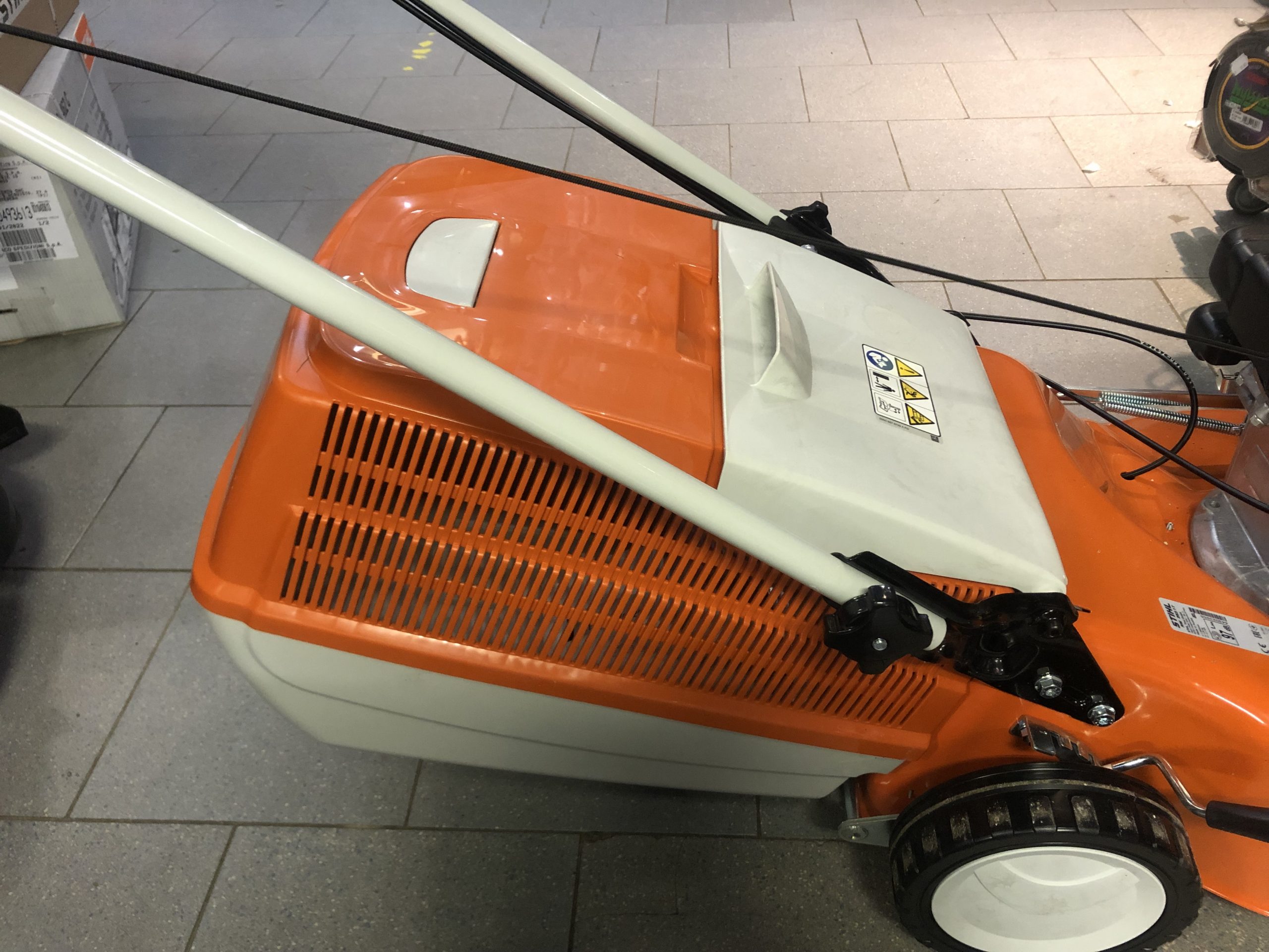 Tagliaerba Stihl RM 253 t - alliastore