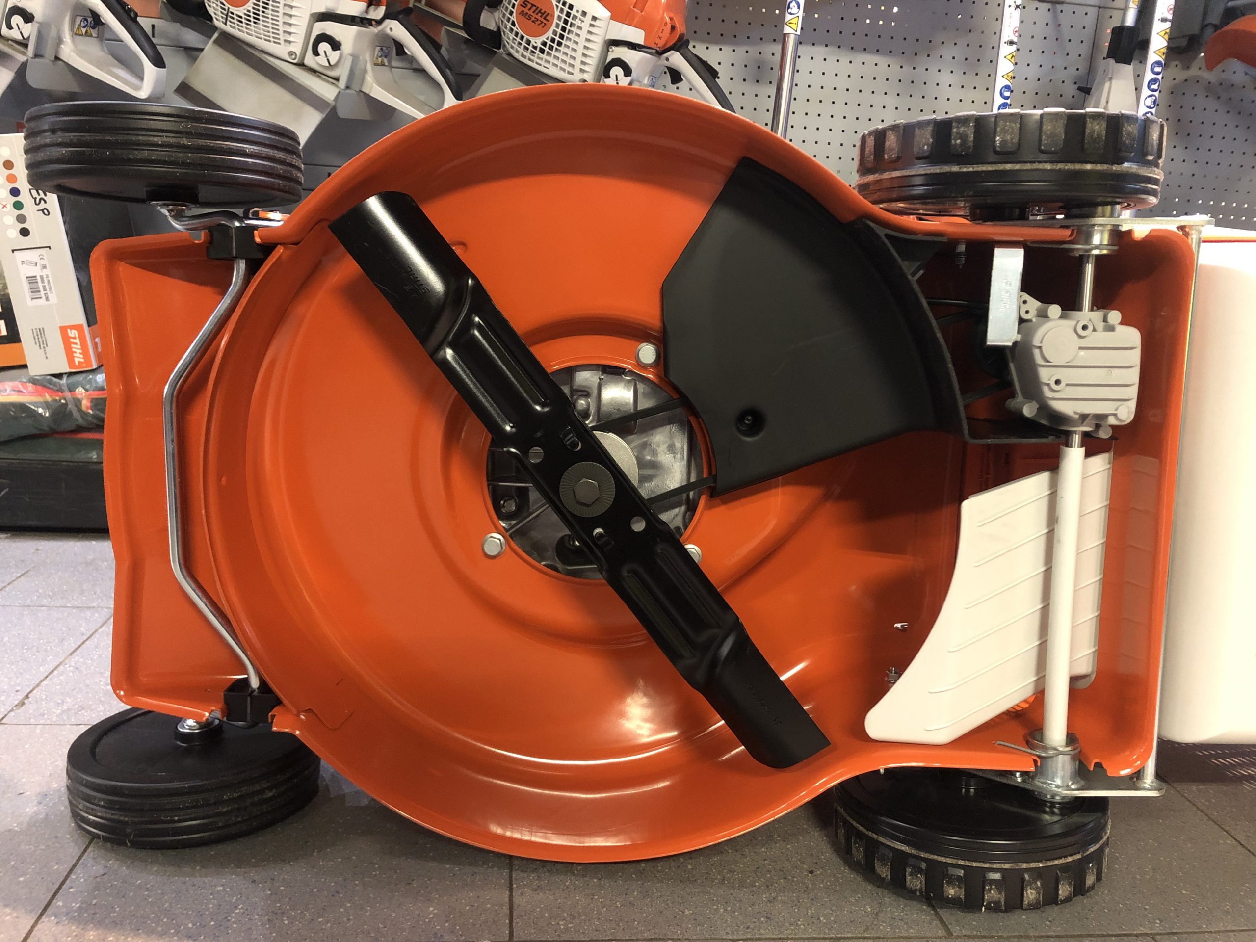 Tagliaerba Stihl RM 253 t - alliastore