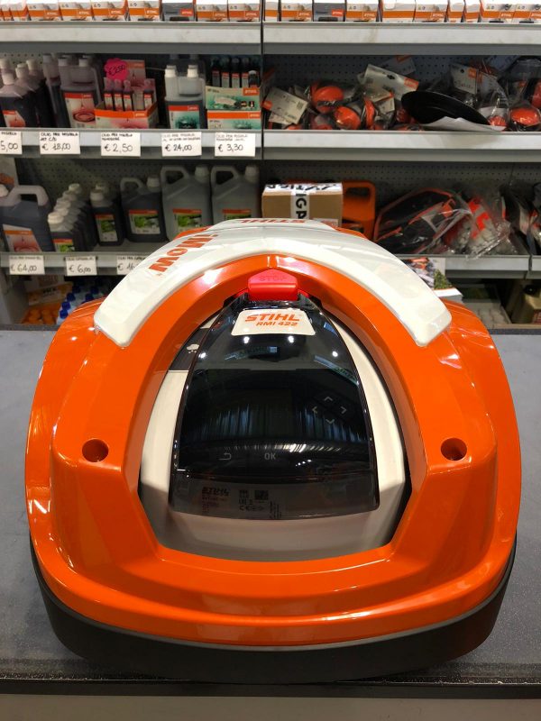 robot rasaerba Stihl rmi422