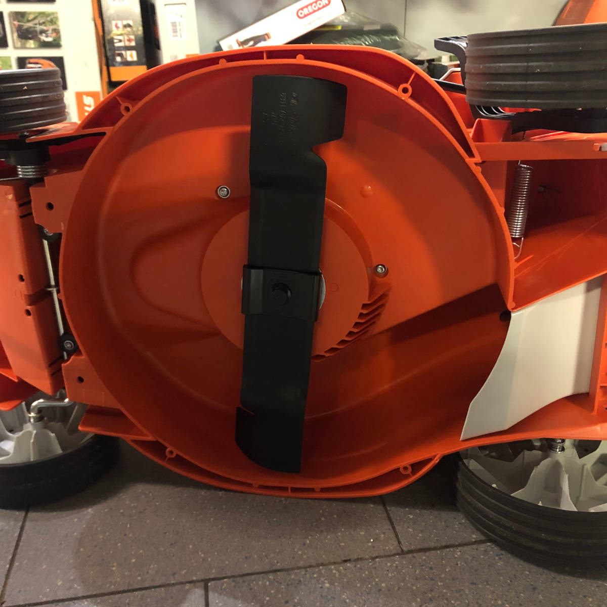 Tagliaerba elettrico Stihl RME 235 - alliastore