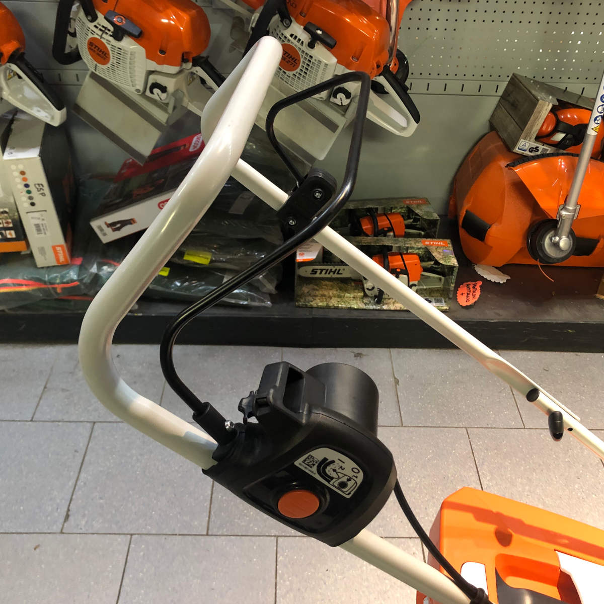 Tagliaerba elettrico Stihl RME 235 - alliastore
