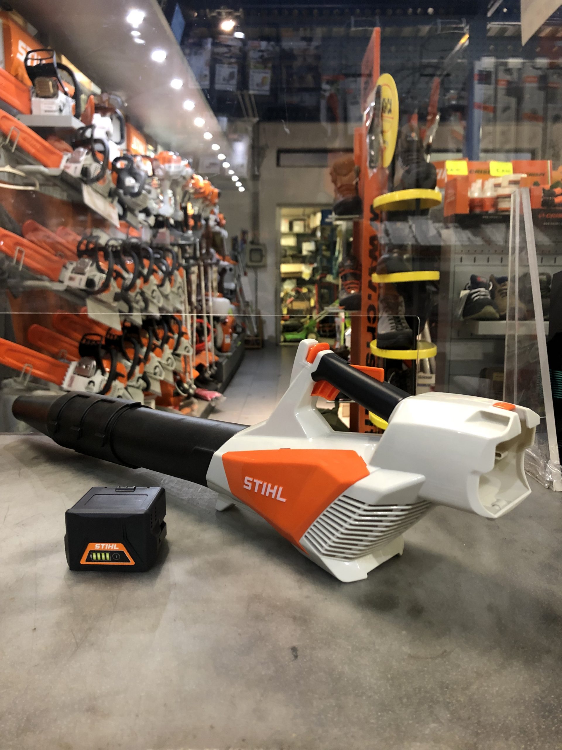 Soffiatore-Giocattolo-Stihl-Per-Bambini-7-alliasore