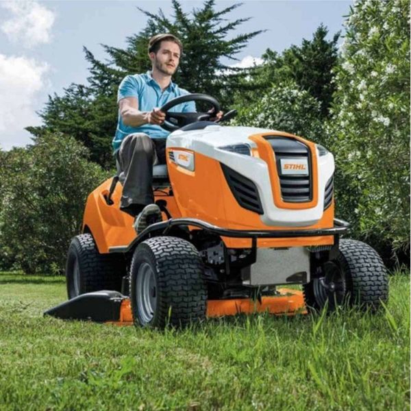 Trattorino-tagliaerba-Stihl-RT4097SX-con-scarico-laterale-9-alliastore