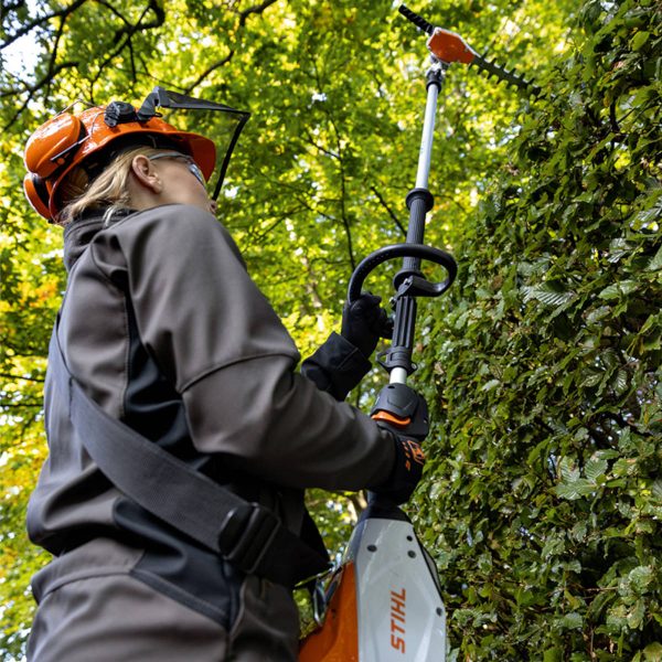 Tosasiepe-allungato-Stihl-HLA135-alliastore