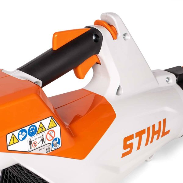 Soffiatore-a-batteria-Stihl-BGA60-con-batteria-AK30-e-caricabatterie-AL101-alliastore
